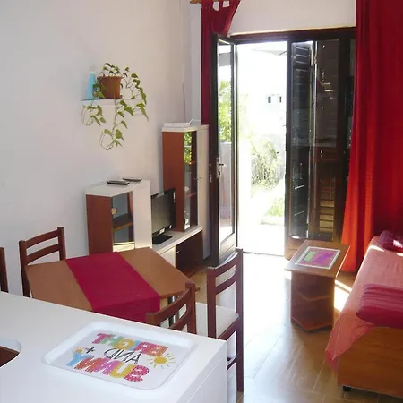 Сasa de vacaciones In Near Paklenica Park, Cleaning Included *